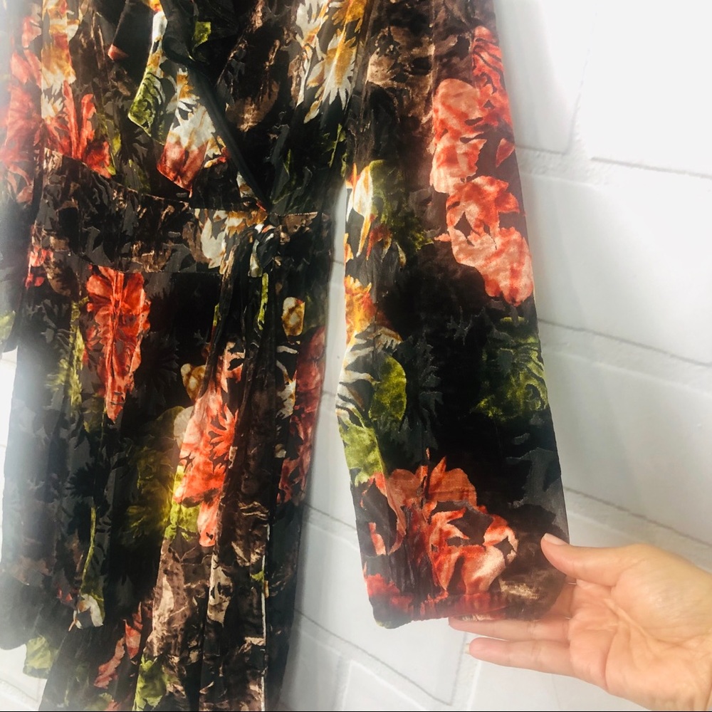 Cupio crushed velvet long sleeve faux wrap dress - Picture 3 of 8